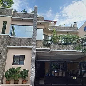 Inn Lourdes, Manila